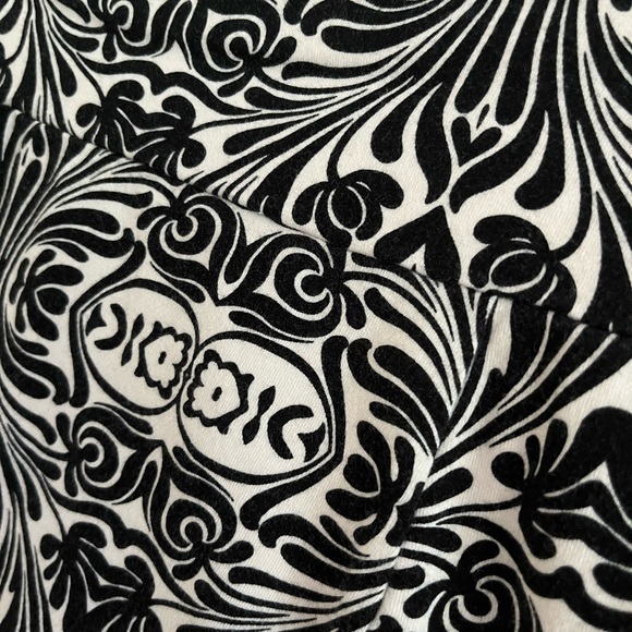 Two pattern mini skirts - Picture 3 of 4